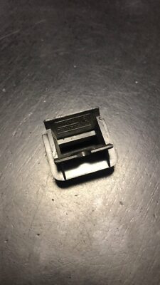 Soporte Con Clip Para Tablero De Auto Universal