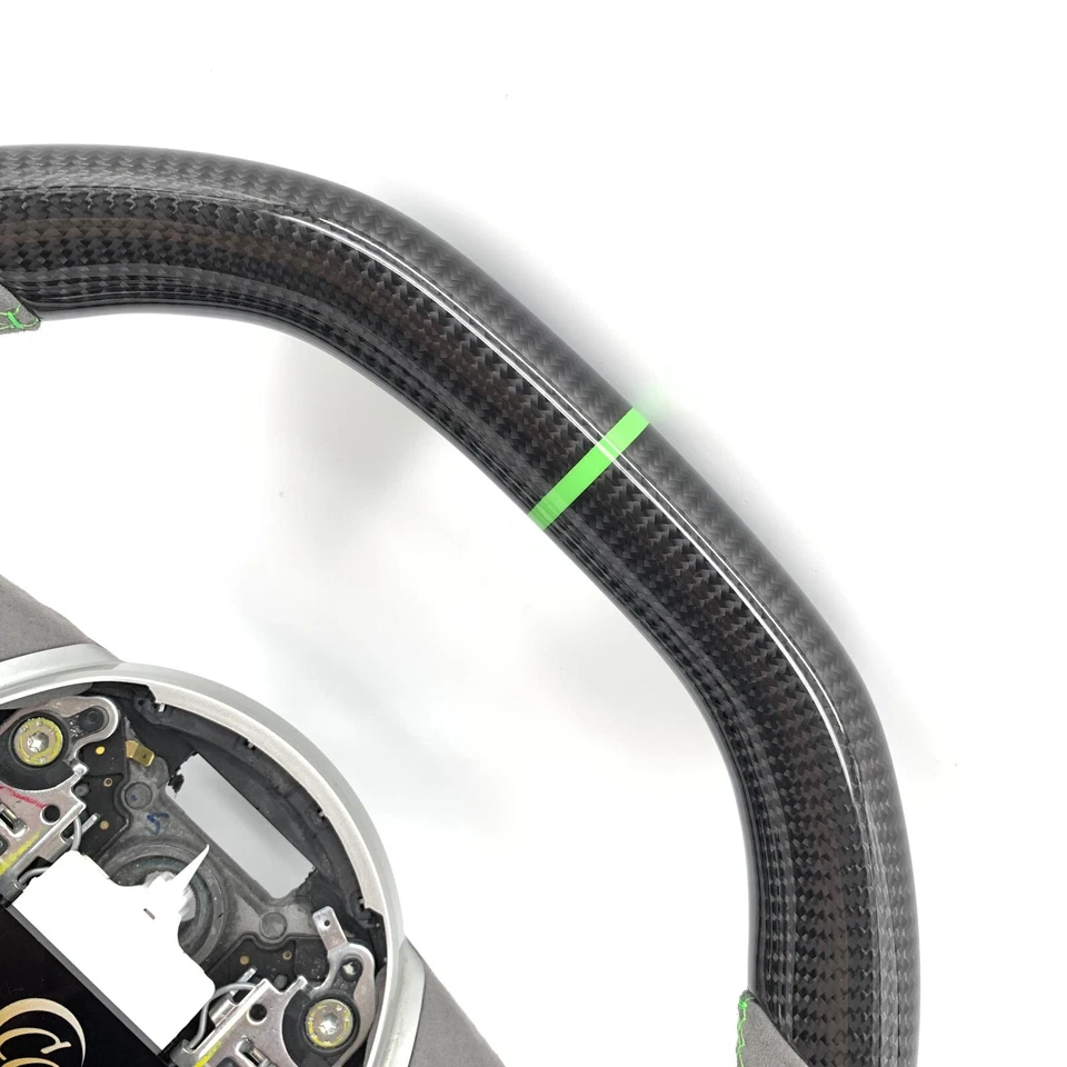 Volante de fibra de carbono real para Chevrolet Camaro SS 2009-2011 Foto 4 de 4