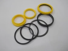 Quadra Bigfoot Leveling Jack Replacement Seal Kit ( 2 3/8 Outer Diameter ) E-450