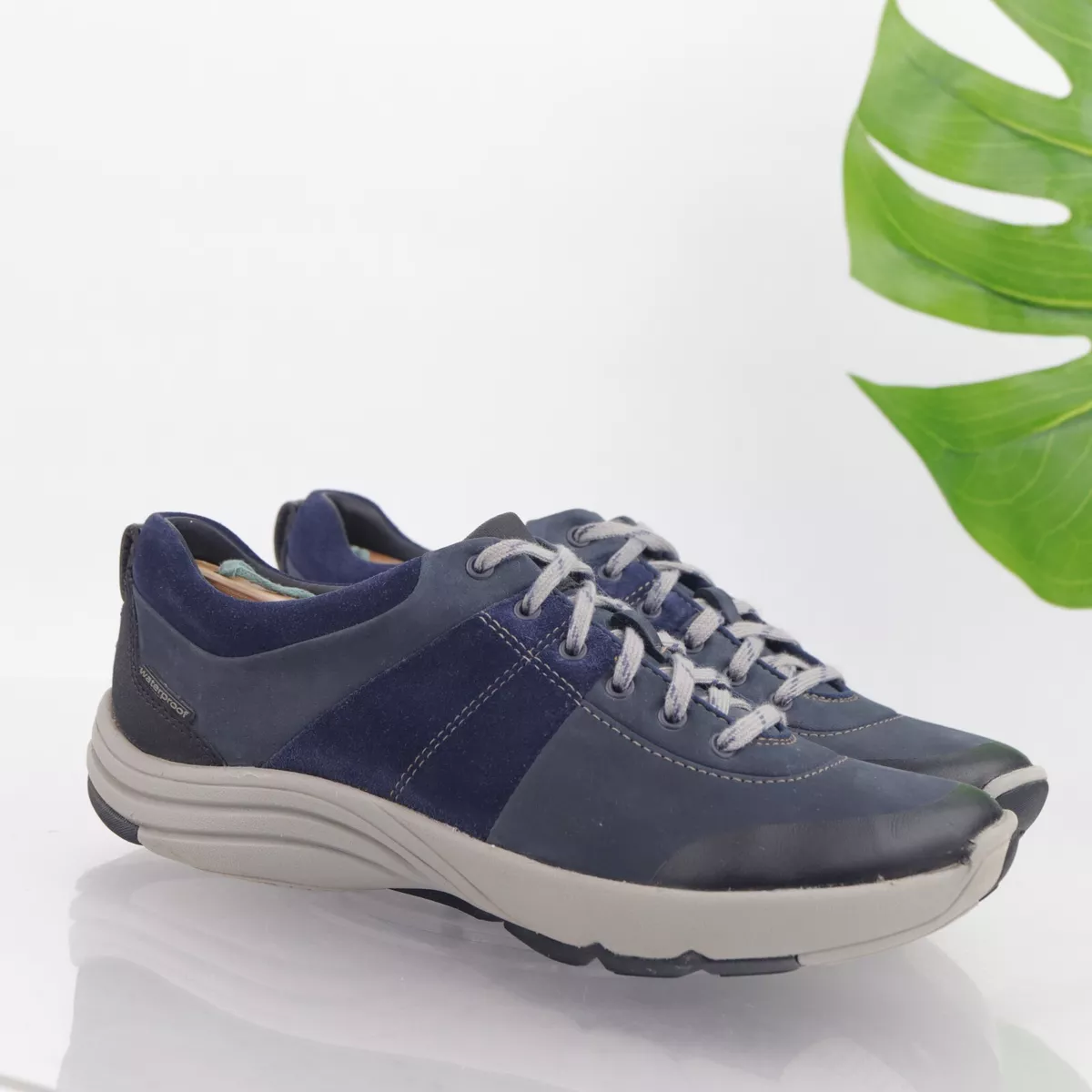 Clarks Women s Wave Andes Sneaker Size 7.5 Waterproof Walking Shoe