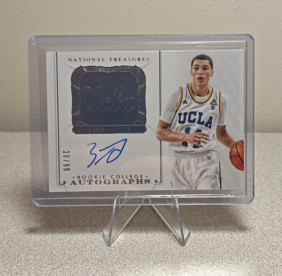 Zach LaVine Sports Trading Card Singles Autographed Basketball for
