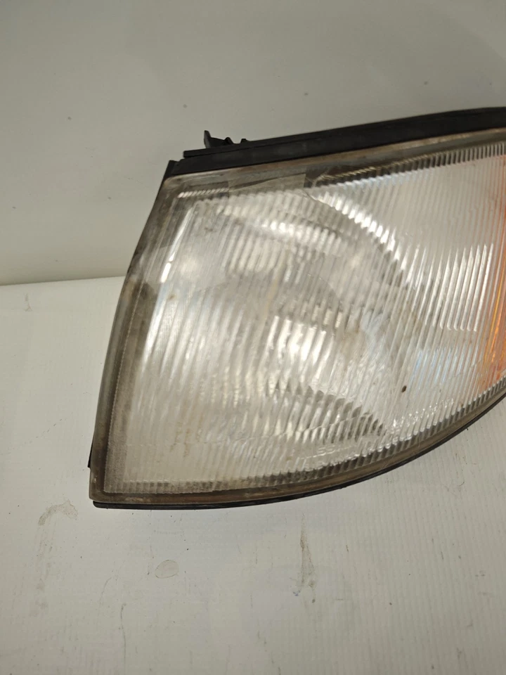 Luz de señalización de esquina de estacionamiento para conductor izquierdo Nissan Sentra/200SX 95-98 Foto 2 de 4