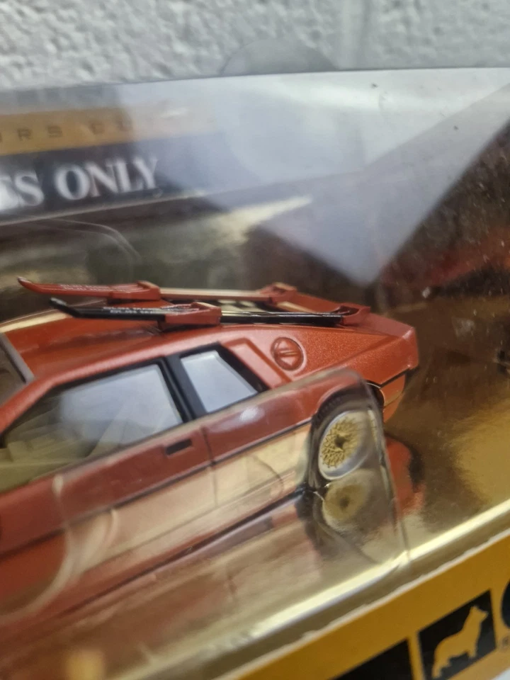 CORGI 007 The Director's Cut Lotus Esprit Turbo For Your Eyes Only Red Boxed. - Image 3 of 4