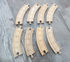 Thomas the Train Wooden 6 1/2" Curved Pieces Wood Railway Track Lot X8 EUC 