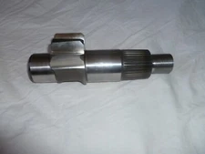 STEERING GEAR BOX SIDE STEERING SECTOR SHAFT