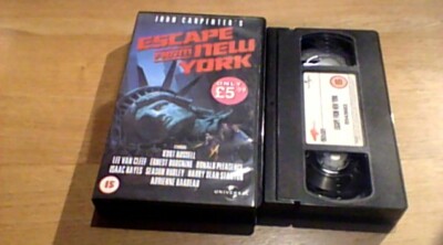 ESCAPE FROM NEW YORK UNIVERSAL UK VHS PAL VIDEO 2000 Kurt Russell John Carpenter