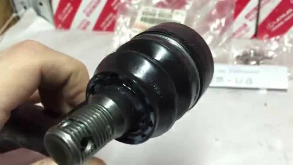 Subconjunto final genuino Toyota OEM, barra de amarre, derecha Land Cruiser Urj200 45046-69236 Foto 3 de 4