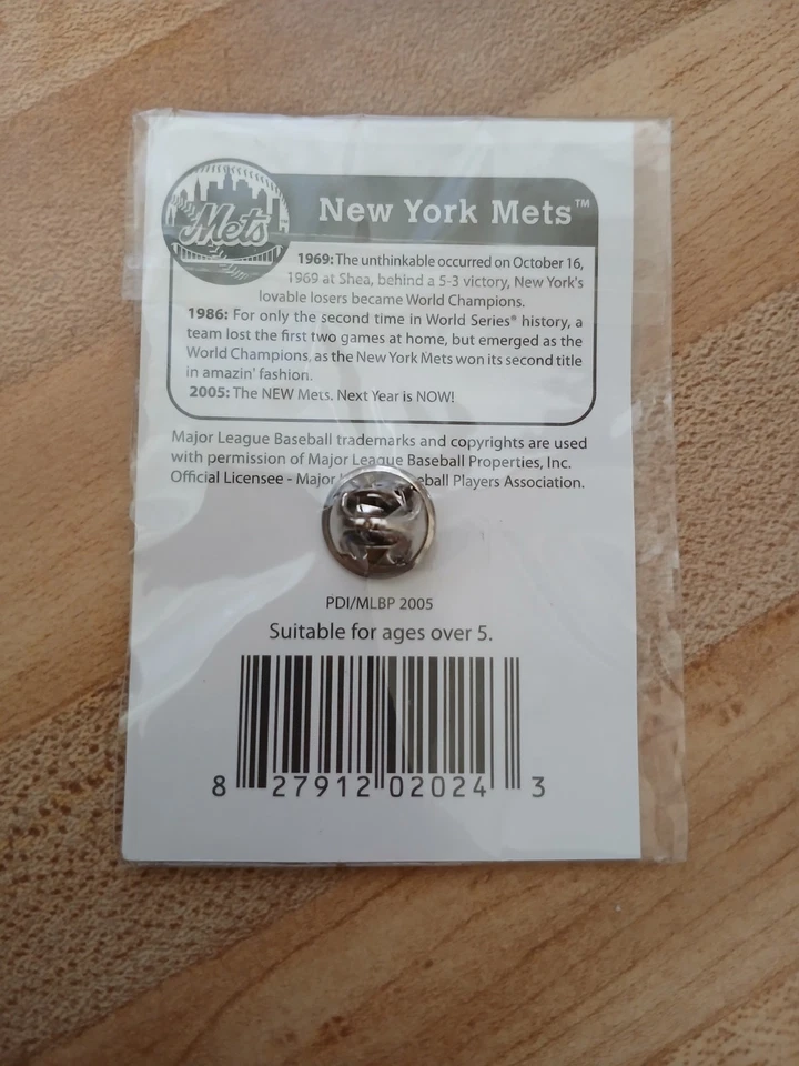 3 NY Mets Hat Pins - Image 4 of 4