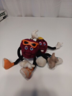 Vintage California Raisin 1986 Applause Flocked Bendable Poseable  Lot Of 2