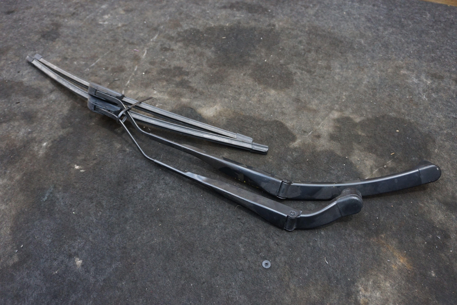 Set Front Left & Right Windshield Wiper Arm OEM Acura NSX 2017-20