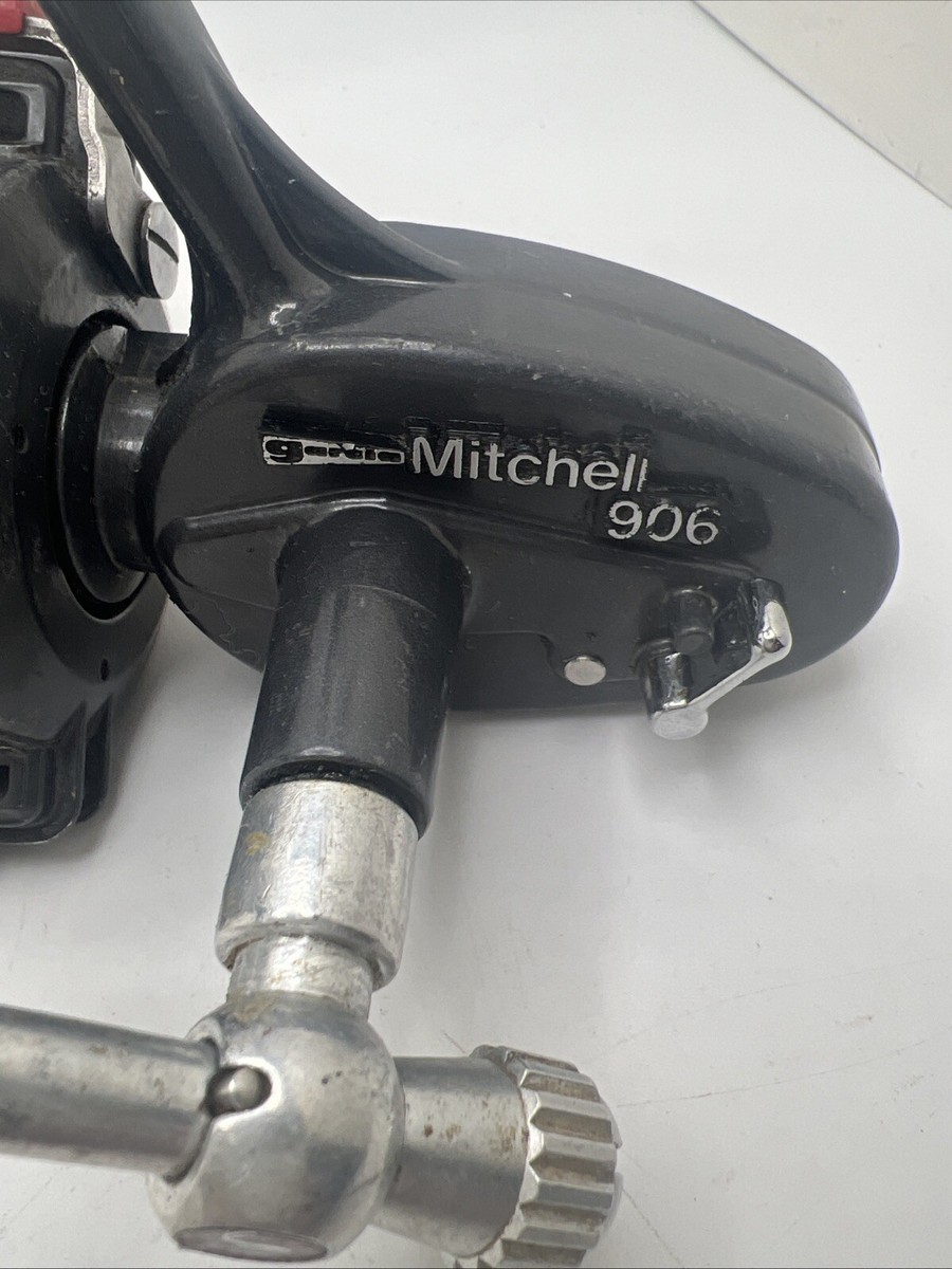 ミッチェル　MITCHELL MGF990 #9 9'0\" VINTAGE ( Garcia Mitchell ) 9000 SPINNING REEL/JAPAN/with LEATHER