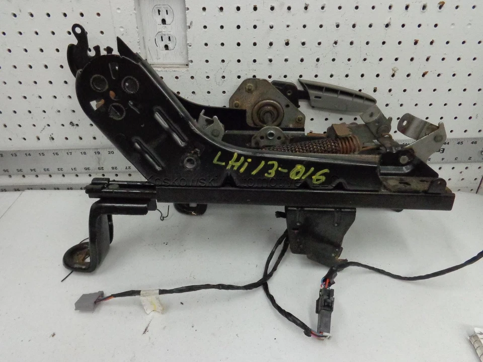 Ajustador de oruga y reclinable de asiento Saturn VUE 03 lado del conductor delantero izquierdo Foto 3 de 4