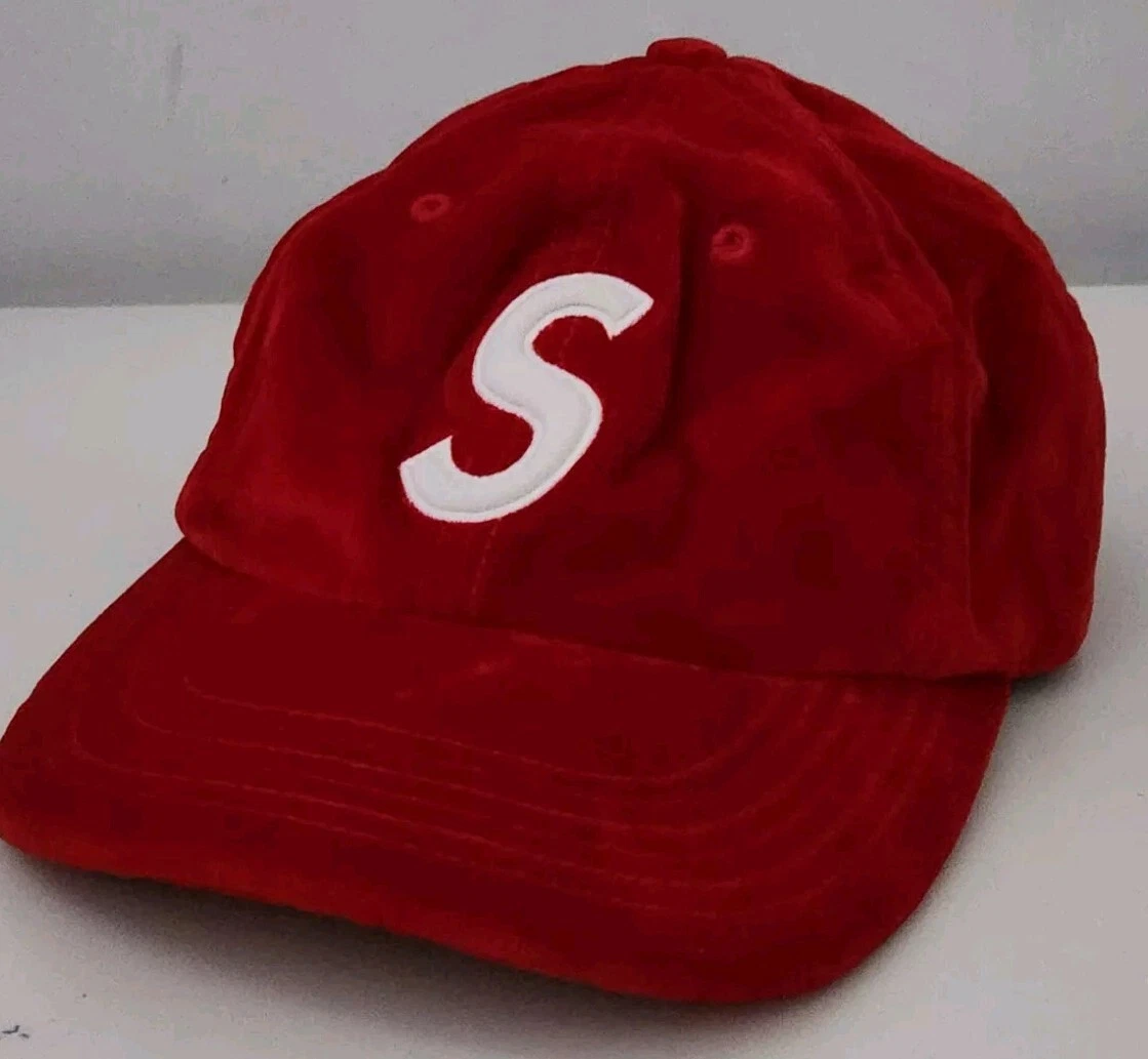 Casquette 6 panneaux velours logo FW20 Supreme S chapeau rouge