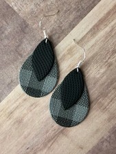 Women Dangle Vegan Faux Leather Black Gray Buffalo Plaid Earrings Grey Flannel 