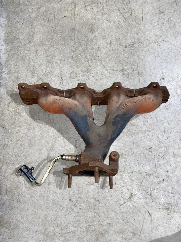 Chevy Cavalier Sunfire Alero 2002-2005 2,2 L Ecotec colector de escape con escudo- Foto 2 de 4