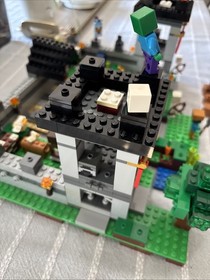 LEGO Minecraft The Fortress 21127 Incomplete With Extra Pieces From Other Sets