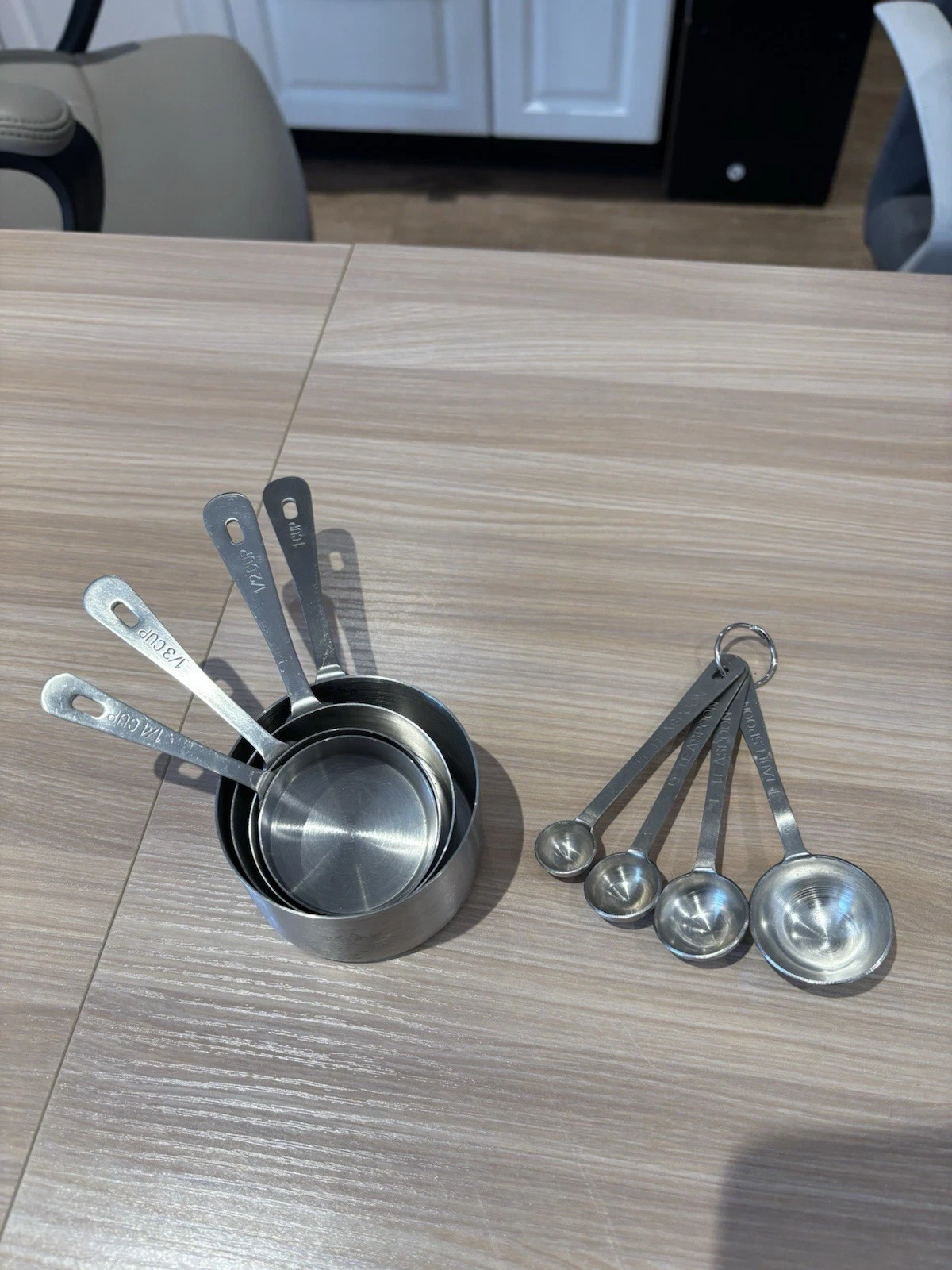Vintage Amco 527 Set of 4 Measuring Cups & Houseworks Spoons Stainless Steel
Opens in a new window o
