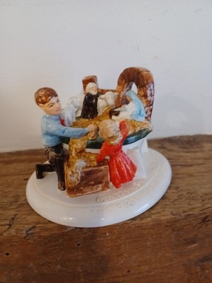 Vintage 1982 Sabastian Miniature Manger Scene Getting Close To Christmas