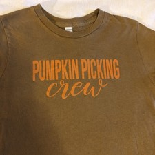 Halloween T-shirt Youth, Pumpkin, Picking Crew T-Shirt, Size Medium  