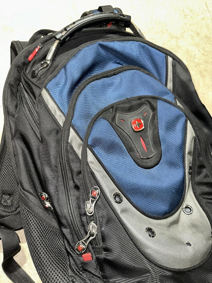 Wenger Swiss Gear Ibex 17-Inch Laptop Backpack Bag Black/Gray/Blue 27316060 - image 3 of 4