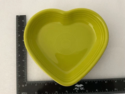 NWOT-Fiestaware 7 1/2" Medium Heart Shaped Bowl Lemongrass Candy/Dessert