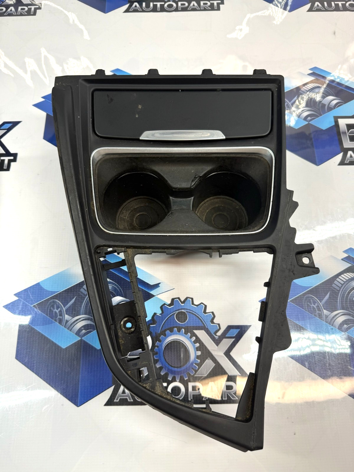 2012-2016 BMW 328i F30 CENTER CONSOLE CUP HOLDER STORAGE 105048744 OEM