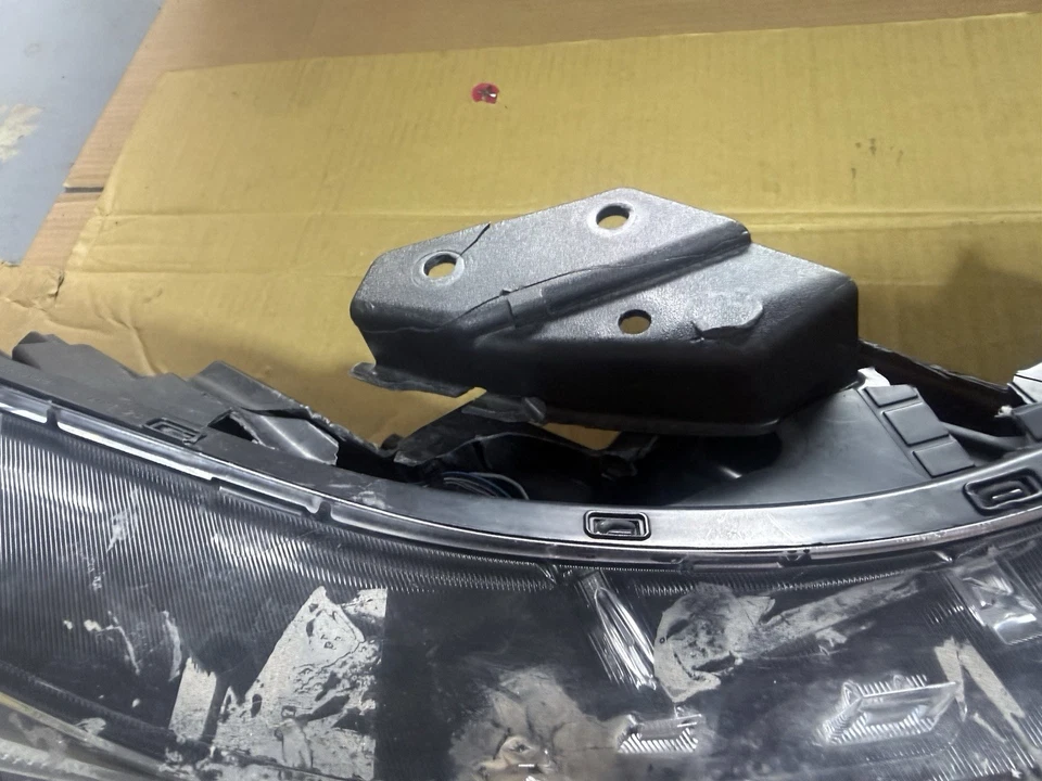FARO HYUNDAI ELANTRA 2021-2023 OEM LADO DERECHO PASAJERO HALÓGENO 92102-AA160 Foto 2 de 4