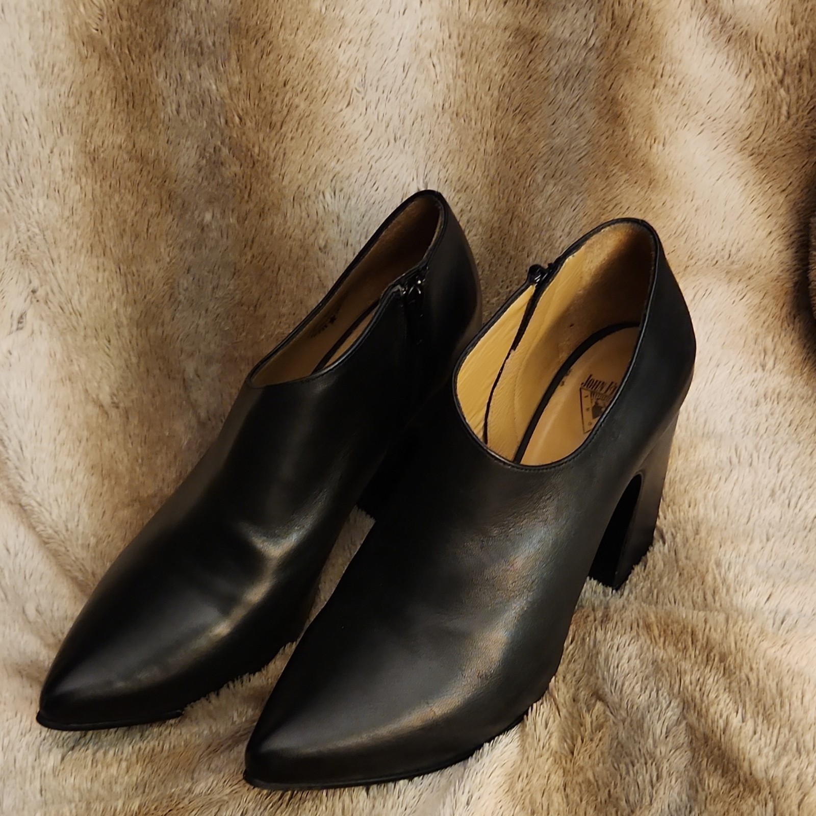 John Fluevog Black Leather Pointed Toe Block Heel Pumps Zip Women's Size 9