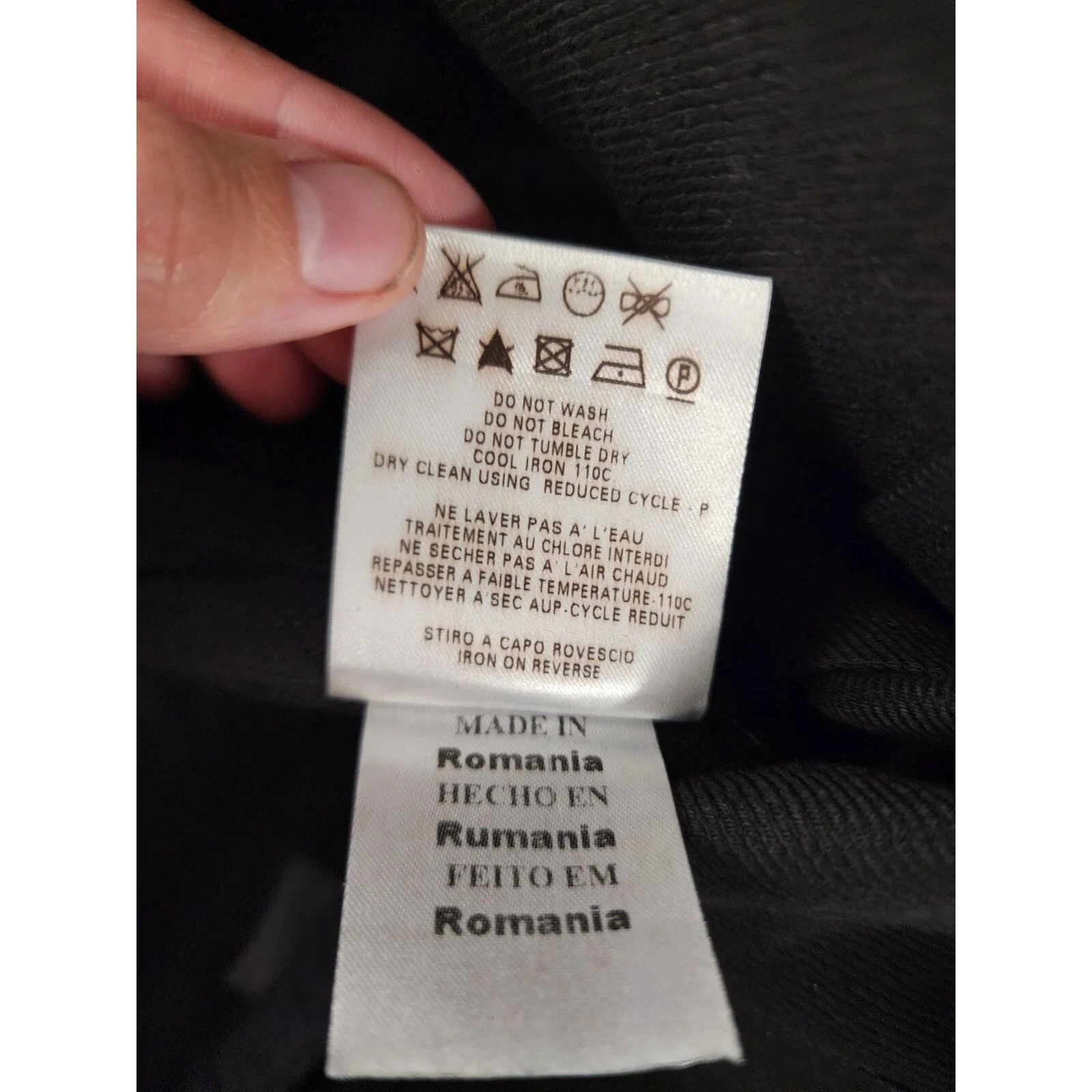 Giacca blazer Love Moschino nero giallo fluo chiusura con gancio e occhielli 6