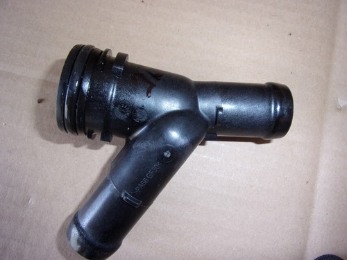 Thermostatgehäuse Stütze Original Mercedes W176 W246 CLA 117 M270 A2702000415
