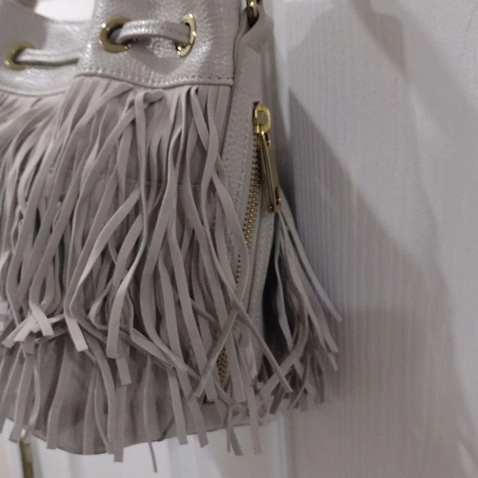 Серые кожаные сумки на шнурке с бахромой Samantha Vega, сумки, магнитная застежка - Изображение 3 из 4