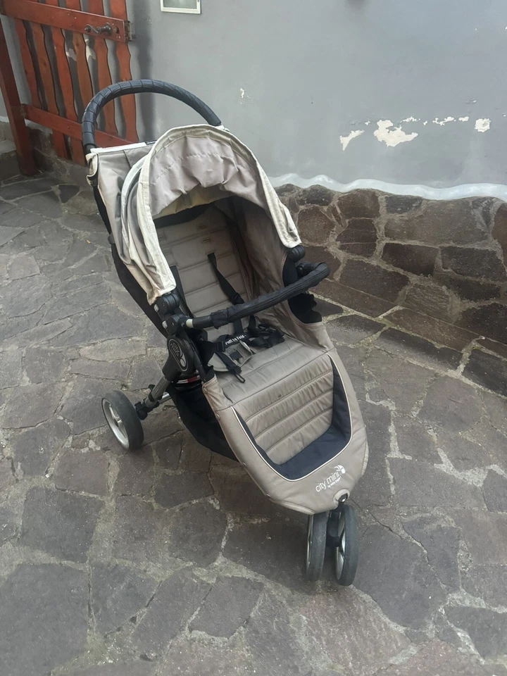 Passeggino Baby Jogger City Mini - 3 Ruote - Immagine 2 di 3
