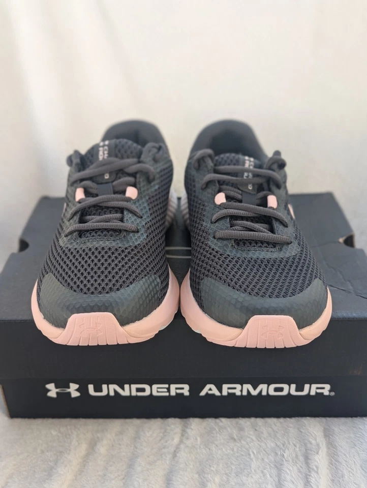 Zapatos deportivos con cordones Under Armour GGS Charged Rogue 3 niñas talla 6 para jóvenes Foto 4 de 4