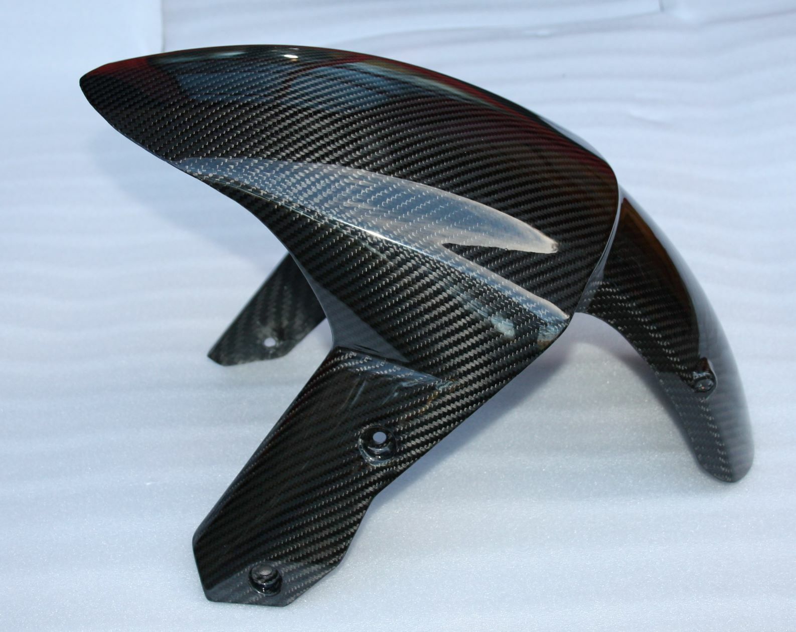 Garde boue avant 100% carbone ultra léger dédié aux motos Kawasaki ZX10R