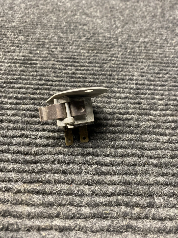 NOS OEM 1966 b body 1967- 1968 C body Plymouth Dodge Switch 2661600 - Image 4 of 4