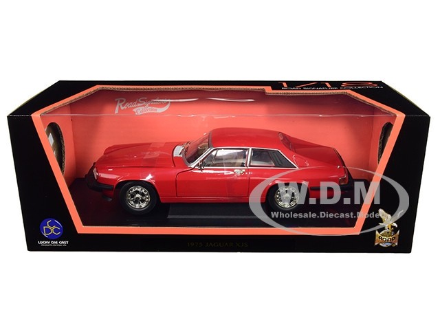 1975 JAGUAR XJS COUPE RED 1/18 DIECAST MODEL BY ROAD SIGNATURE