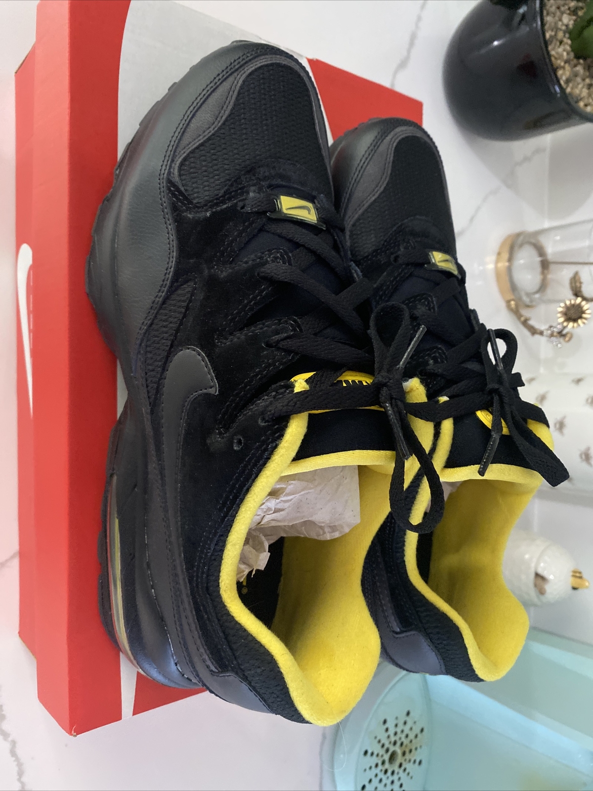 black and yellow air max 94