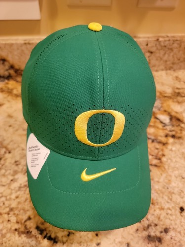 Buy NEW Nike Oregon Ducks Aero Classic 