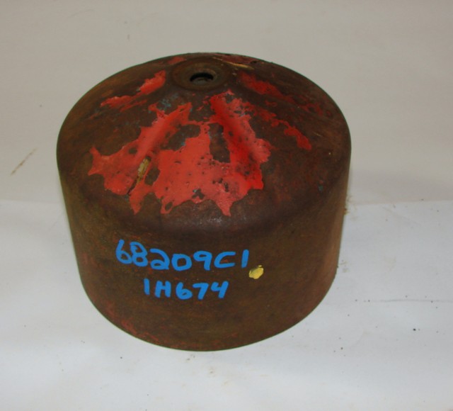 68209C1 International 674 454 574 685 884 895 Hydraulic Oil Filter Base