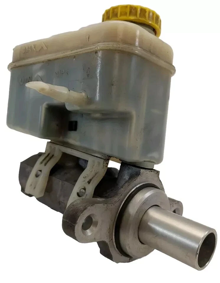 Jeep Liberty Dodge Nitro 2008-2012 cilindro maestro de freno con Resevoir Foto 2 de 4