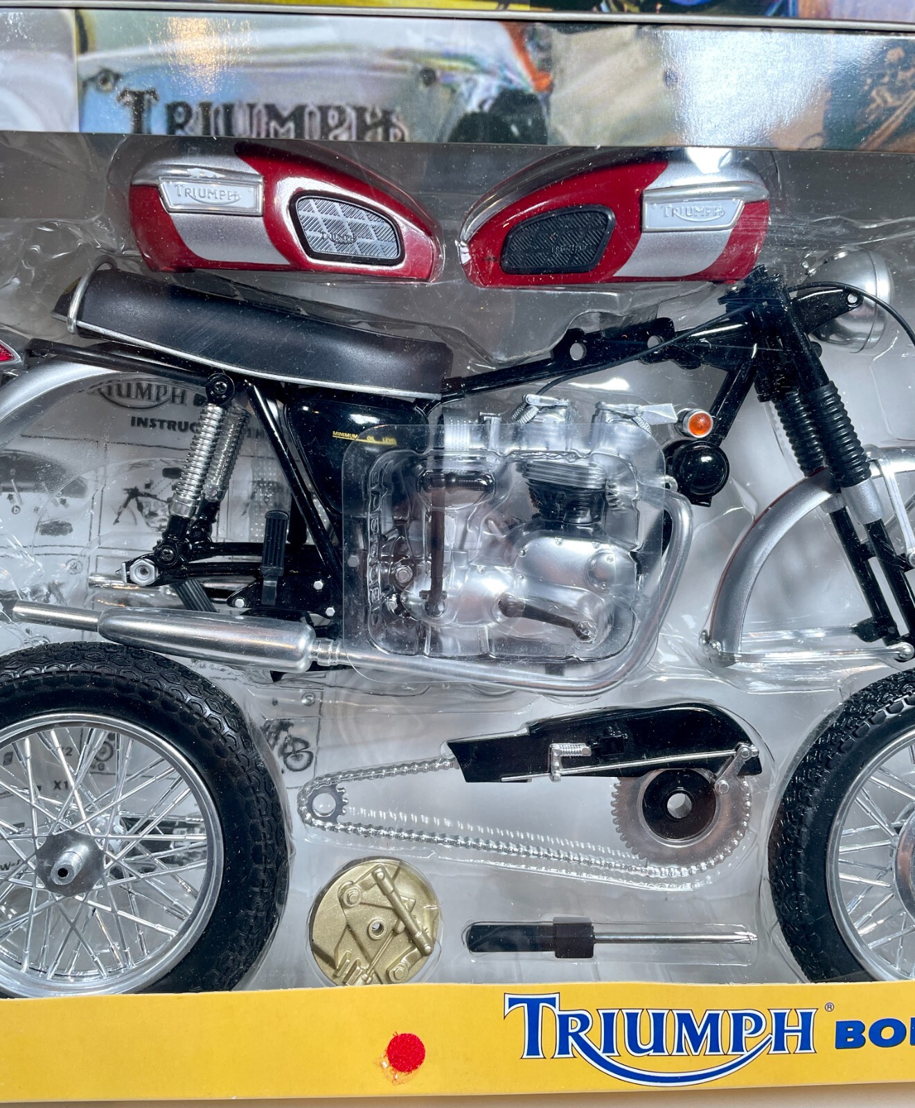 New Ray Triumph Bonneville 16 Diecast Motorcycle Model Kit 48954 New