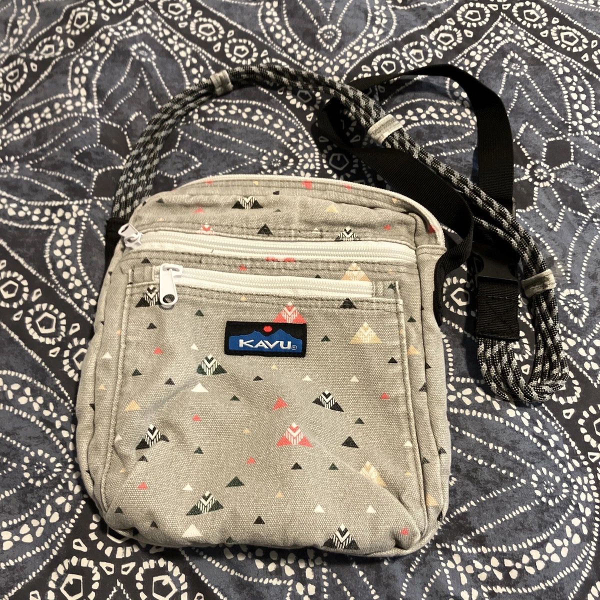 Kavu crossbody outlet purse