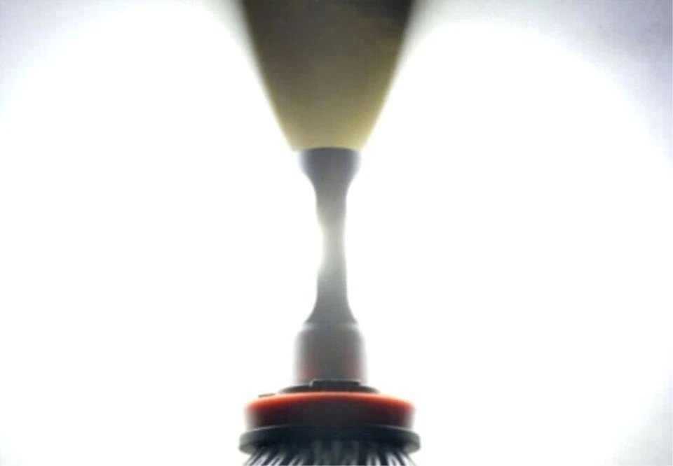 9004 HB1 LED Headlight Kit 55W 8000LM Conversion Light Bulbs 6000K Super White - Image 3 of 4