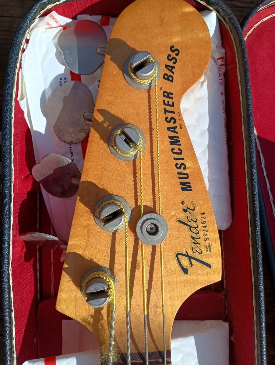 1978 Fender Musicmaster Bass - Black - With chipboard Case -Good 