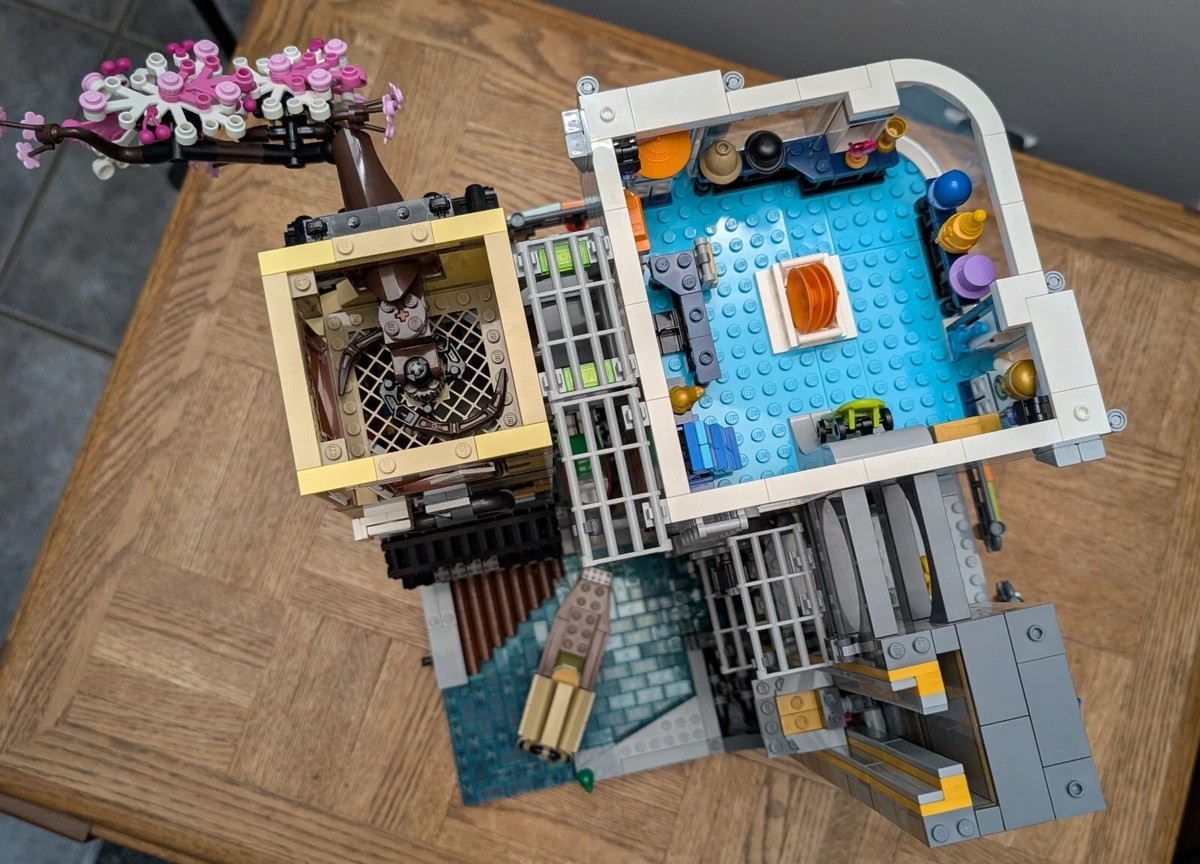 Lego Ninjago City 70620 The Lego Ninjago Movie 100% Complete Set