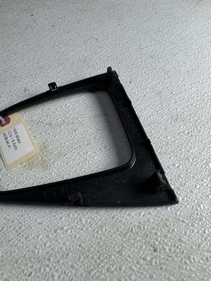 Оригинальная центральная консоль Mazda Miata NB 1999-2005 годов выпуска отделка багажника ободок черное дерево - Изображение 4 из 4