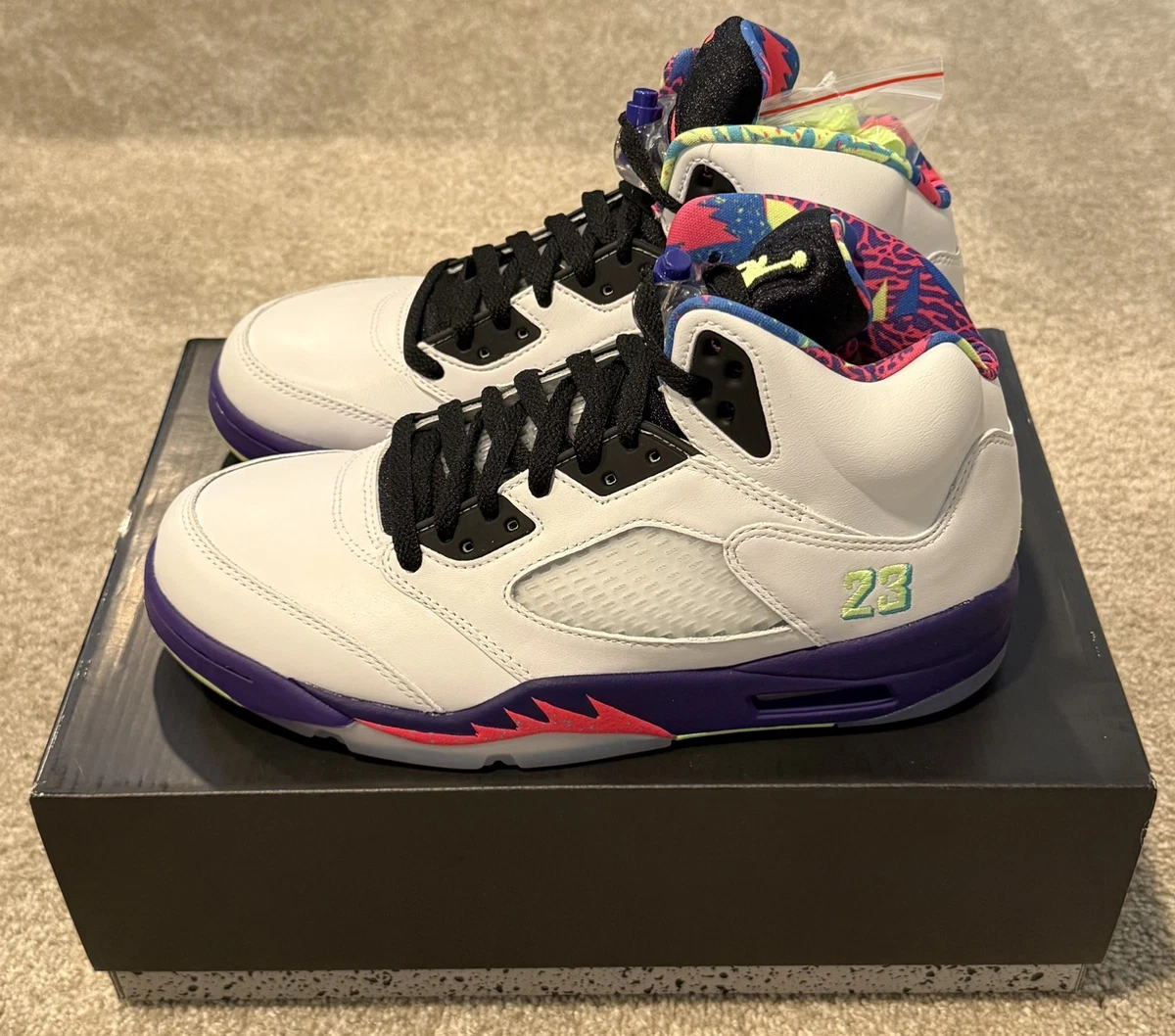 Preços baixos em Jordan 5 Retro Alternate Bel-Air Court Purple