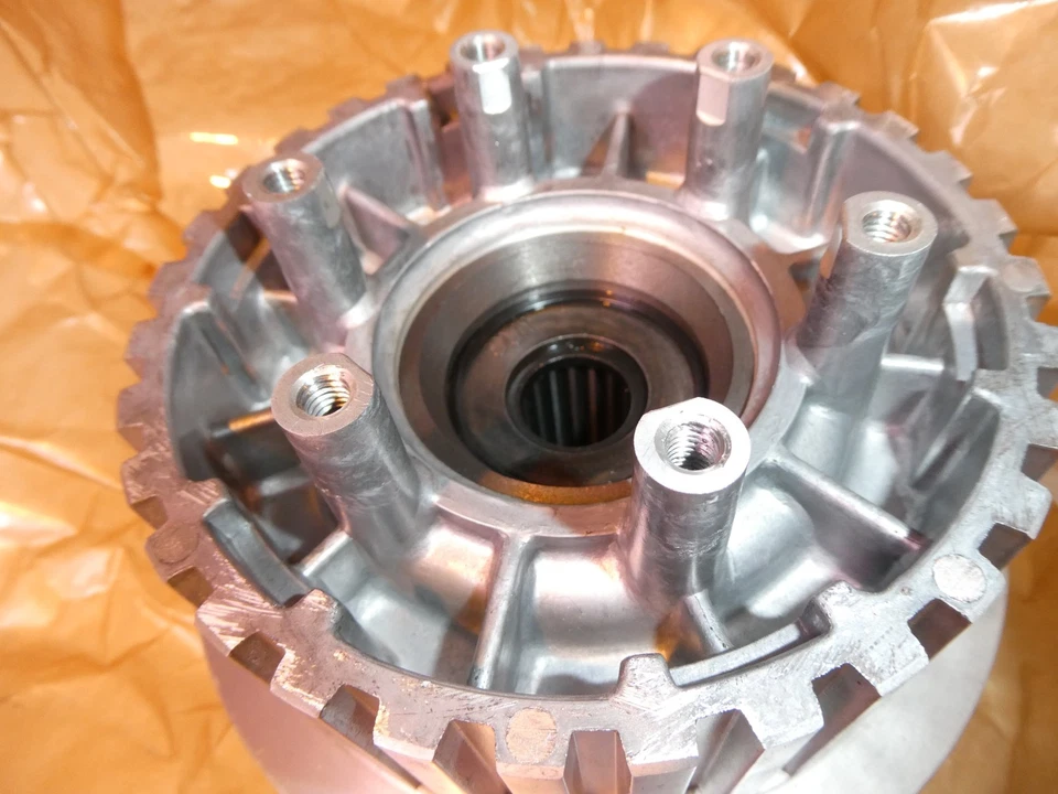 Harley Clutch Hub Electra FLT Softail Dyna Heritage 2011-2017 V-Twin 18-0592 X9 - Image 2 of 4