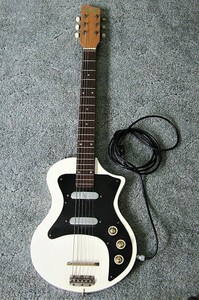 Top 5 guitarristas virtuosos de la guitarra eléctrica que amarás escuchar