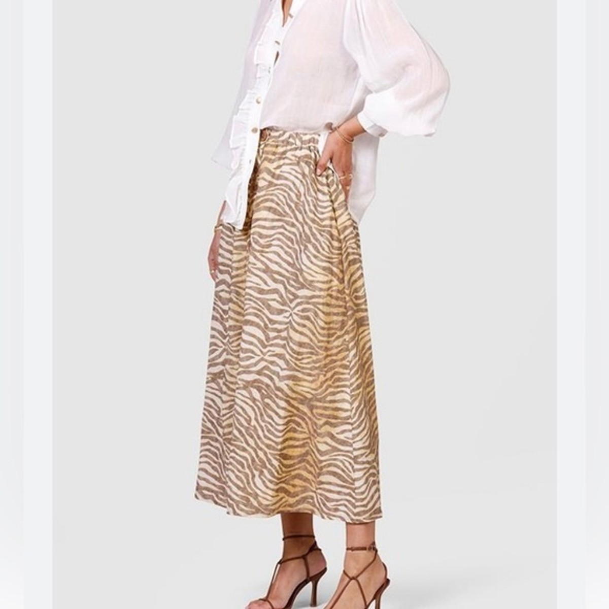 H&M Patterned Tan Zebra Casual Lightweight Pockets Midi H&M Patterned Tan Zebra Casual Lightweight Pockets Midi